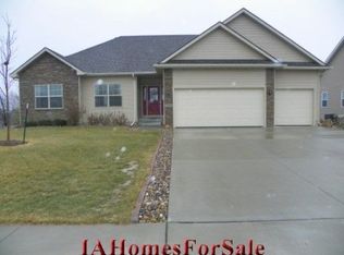 2940 Windsor Dr, Norwalk, IA 50211