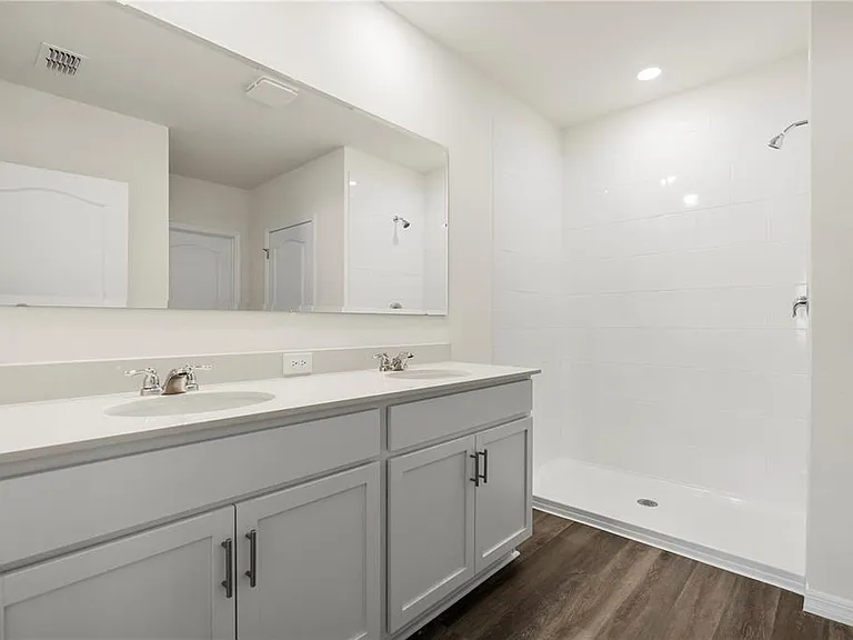1699 Three Bars Rd — Photo 11