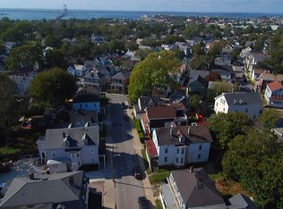 17 Bayview Ave, Newport, RI 02840