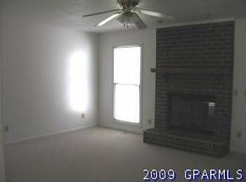 5th image of 723 Fox Chase Ln