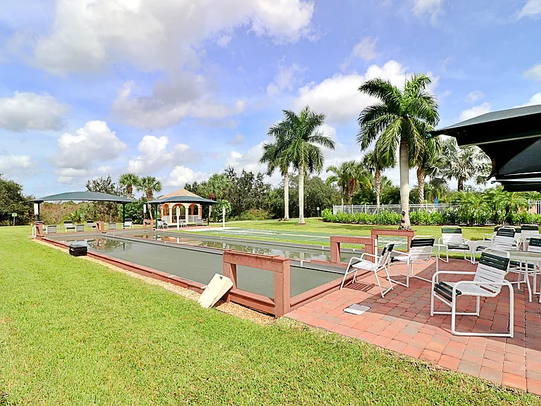 11547 SW Rockingham Dr — Photo 40