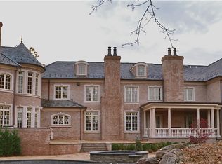 15 Farmstead Rd, Mahwah, NJ 07430