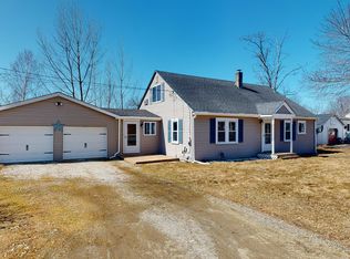 10 Knox Brothers Ave, Searsport, ME 04974