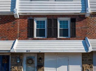 102 Ivy Ct, Upper Darby, PA 19082