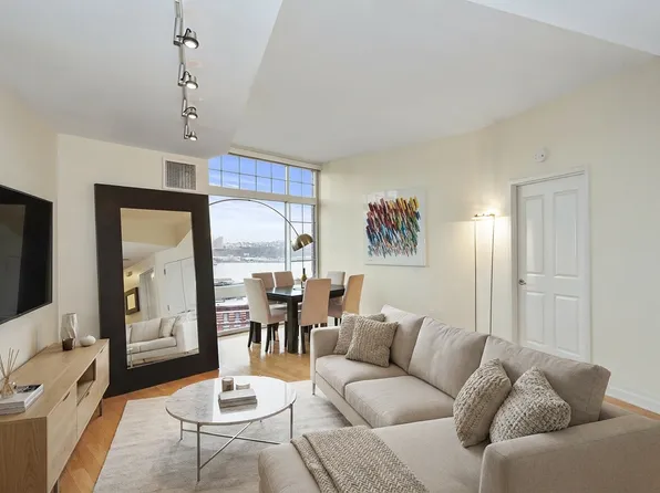 272 West 107th Street image 1 of 7