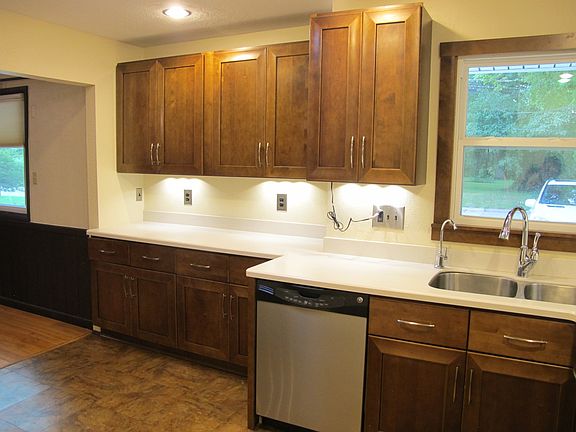 Kitchen - stainless appliances