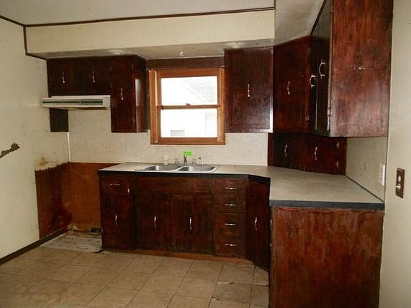 5th image of 1824 Isabella Ave