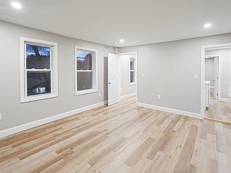 98 Southville Rd — Photo 37