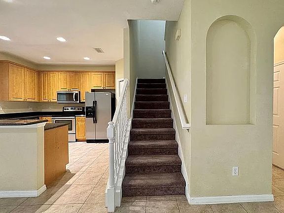 3rd image of 1270 Clove Dr