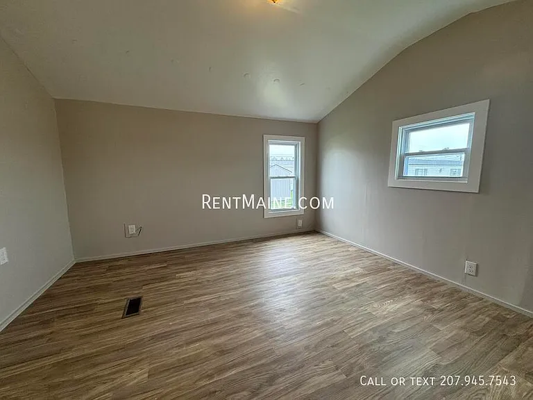 108 D St — Photo 7