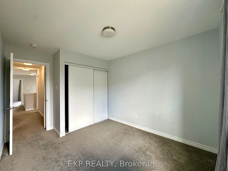 823 Regulus Rdg — Photo 20