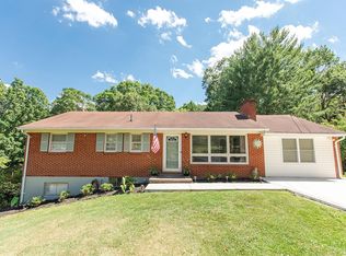 90 Holcombe Rd, Lynchburg, VA 24502