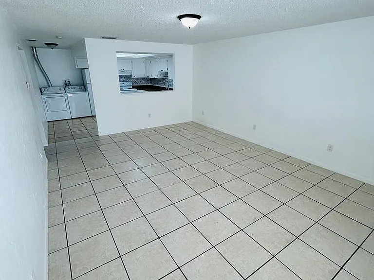 Charming 2-bedroom, 1-bathroom condo — Photo 4