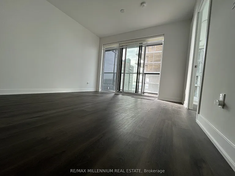 370 Martha St #1608 — Photo 15