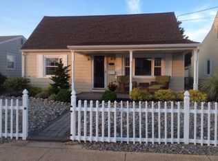 235 13th St S, Brigantine, NJ 08203