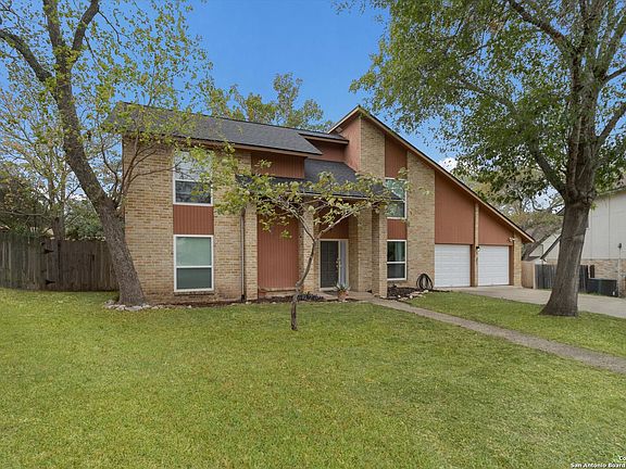 3rd image of 7107 Stirrup Cir