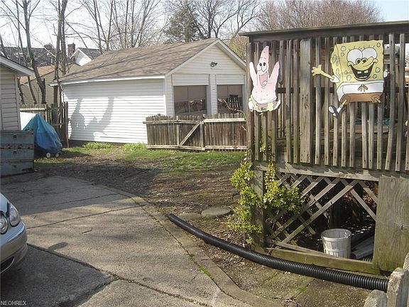 4th image of 1308 Herberich Ave