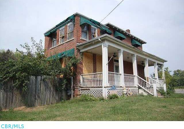 2nd image of 1440 Williams Rd