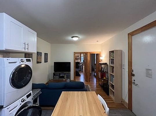 3rd image of 315 E Houston St Unit 3