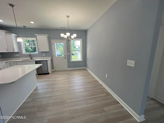5th image of 1606 Dubose Drive