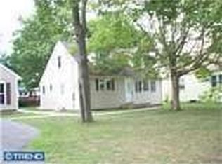 67 Ribsam St, Hamilton, NJ 08619