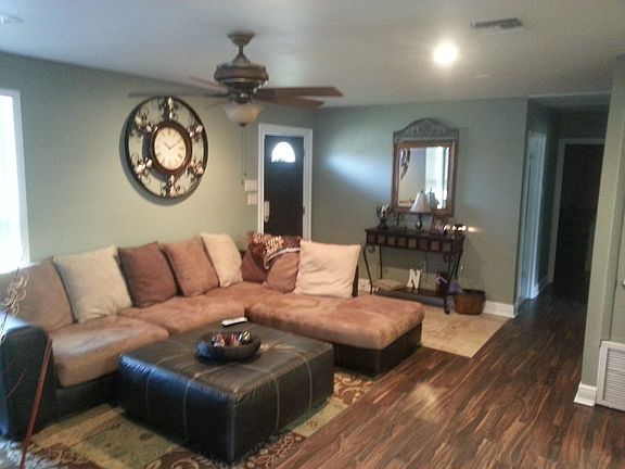 2nd image of 421 River Oaks Dr