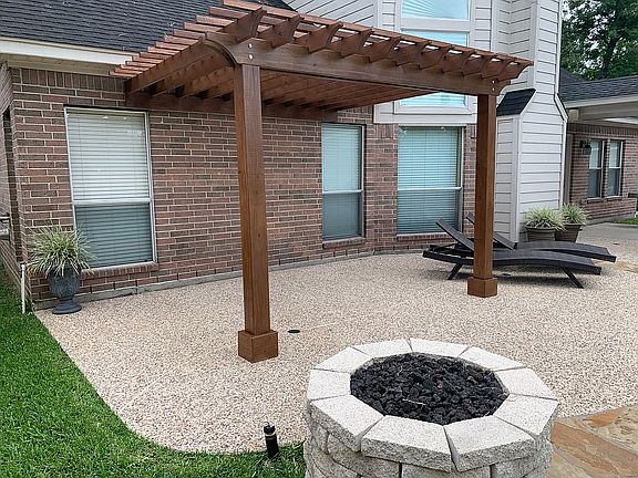 Custom wood pergola 