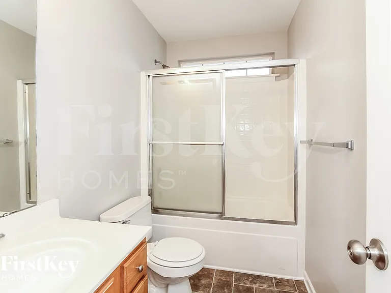 6015 Forest Pond Dr — Photo 14