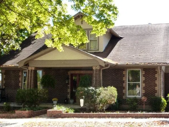 301 W 6th St, Columbia, TN 38401