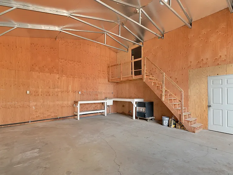 203 Tennessee Ln — Photo 12