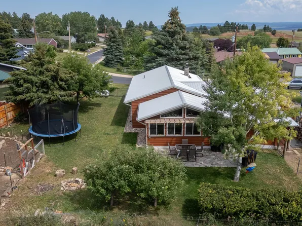 145 Vista Cir, Sundance, WY 82729