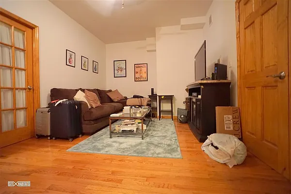 Rented by Citi Habitats | media 10