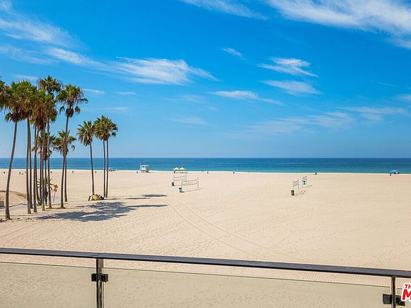 5th image of 115 Ocean Front Walk