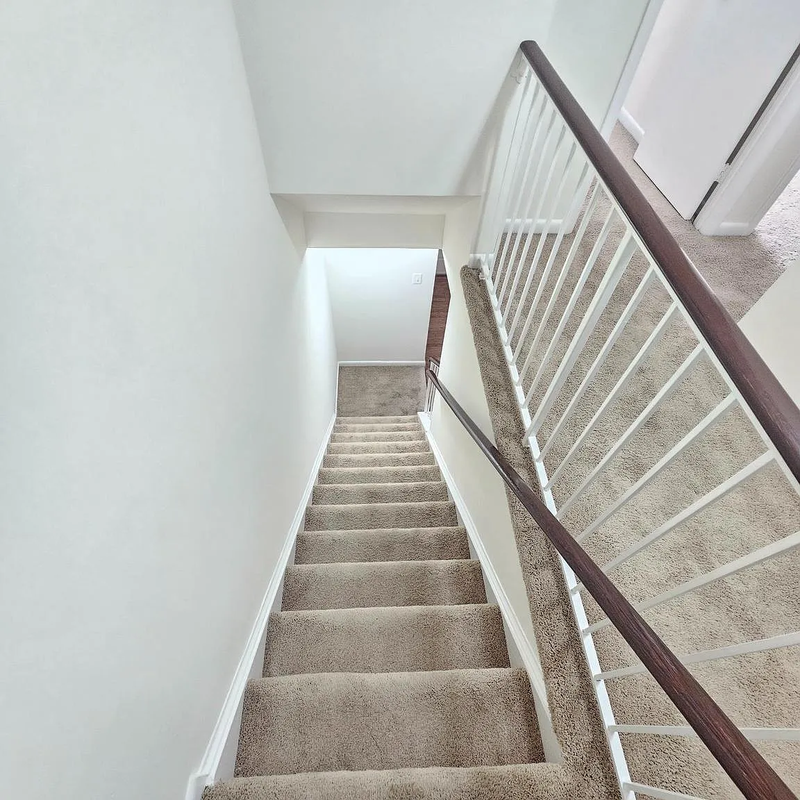 3 bed, 2.5 bath, 1377 sqft, $2,250 — Photo 3