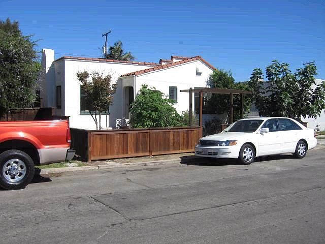 2nd image of 104 S Dos Caminos Ave