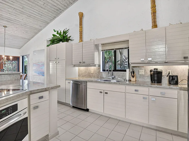 22519 Esplanada Cir W #W — Photo 22
