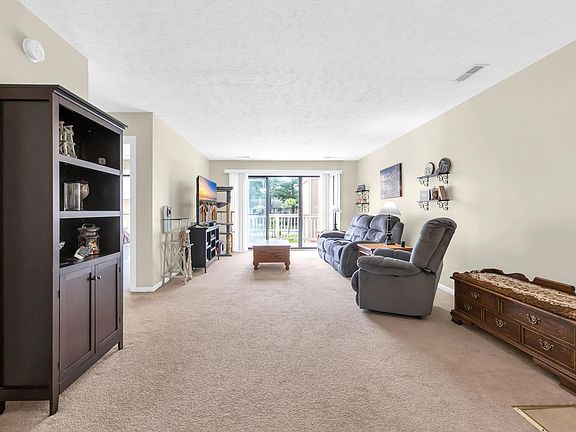 5th image of 3015 Old Bryan Dr. #15-5
