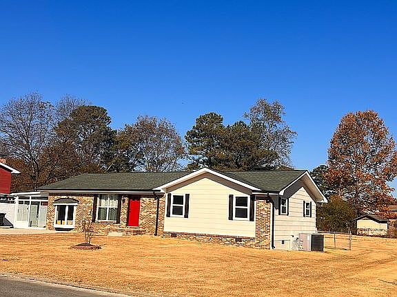 2nd image of 582 Pinewood Cir