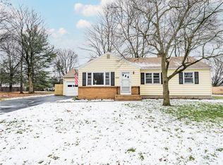 424 Brookview Dr, Rochester, NY 14617