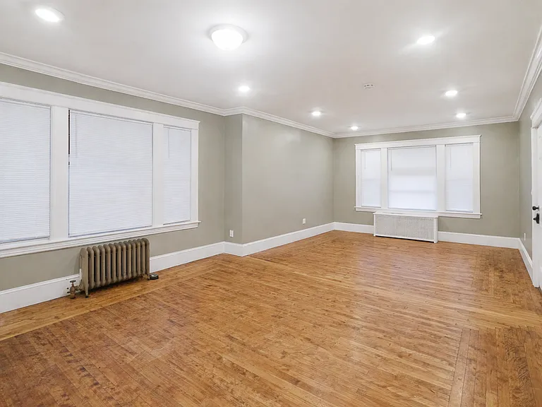 131 Providence St — Photo 10