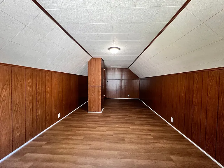 405 E Manhattan Blvd — Photo 8