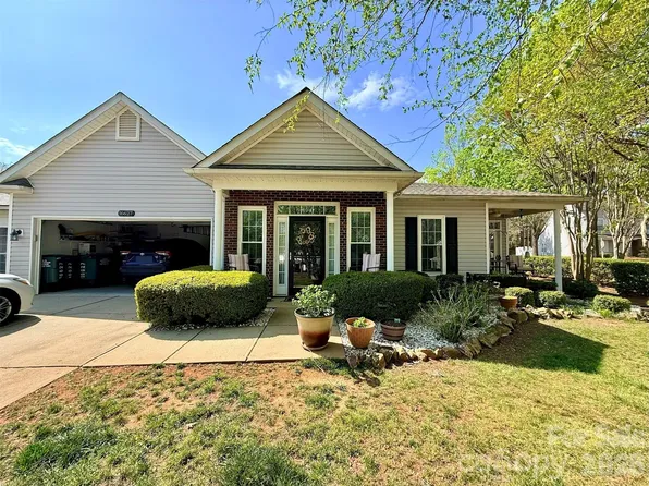 16627 Timber Crossing Rd, Charlotte, NC 28213