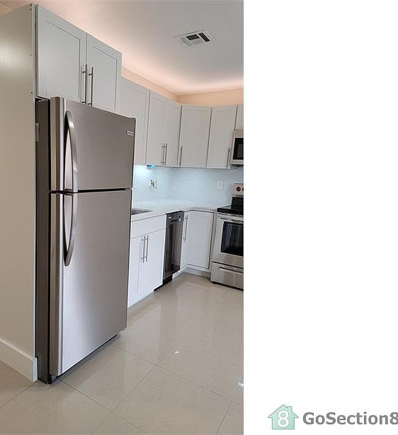 1st image of 160 NW 14th St #14