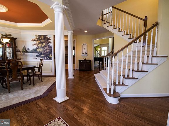 2nd image of 1304 Preserve Ln