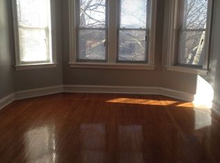 8205 S Kingston Ave APT 3, Chicago, IL 60617