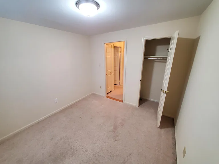 5715 Brewer House Cir #T2 — Photo 6