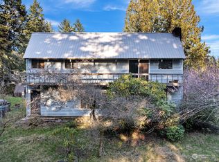 490 Seamount Dr, Brinnon, WA 98320