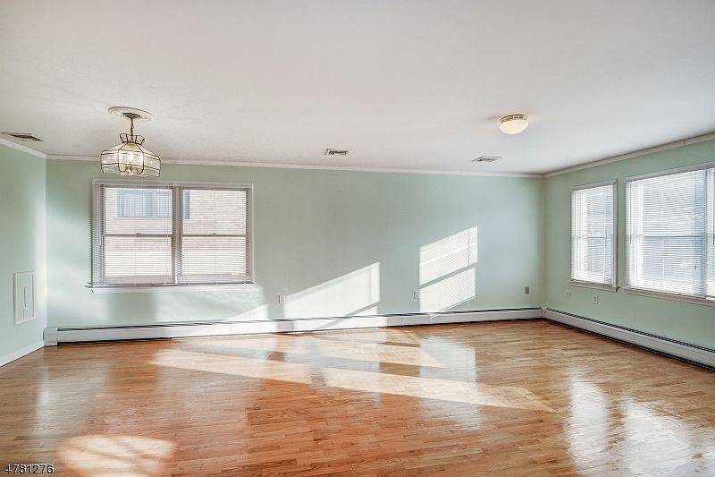 231 Lincoln Ave APT A, Cliffside Park, NJ 07010 Zillow