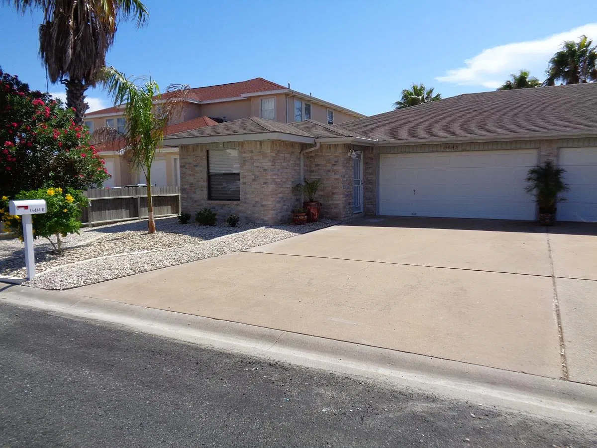 3 bed, 1300 sqft, $2,500 — Photo 1