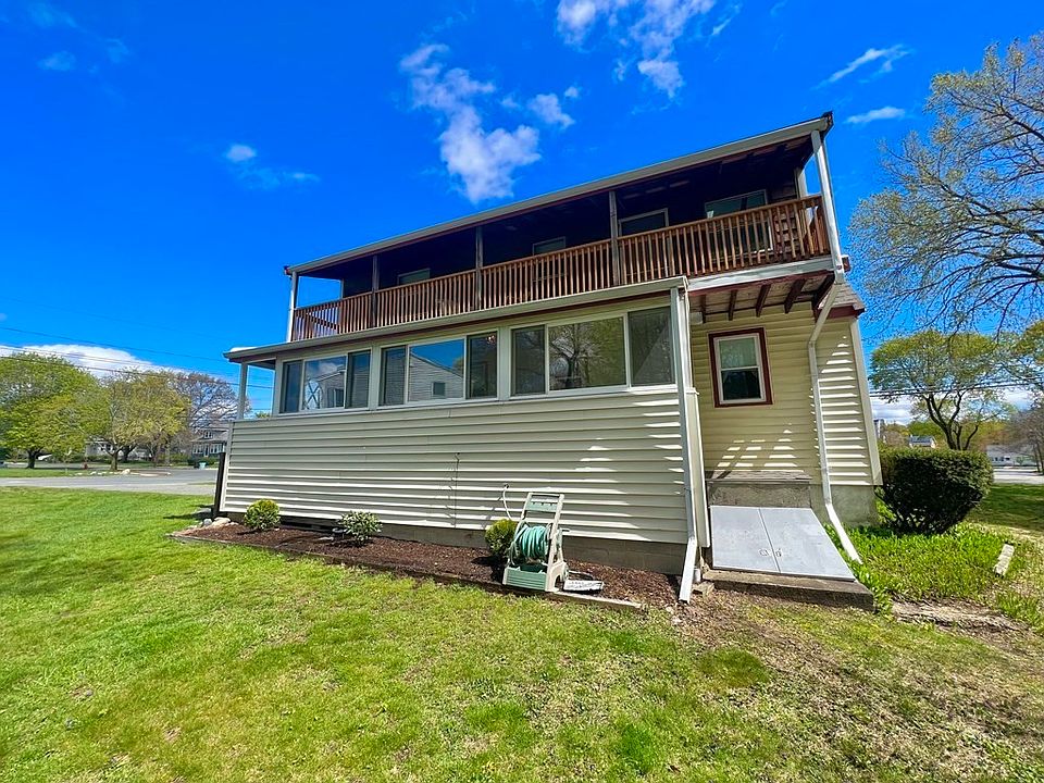 256 William St, Stoneham, MA 02180 Zillow